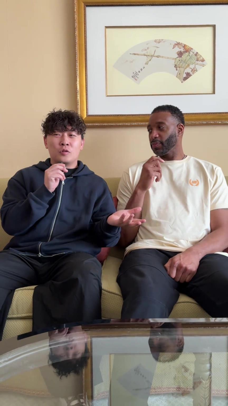 小伙子你真勇啊，在麥迪面前“那個，那個”的