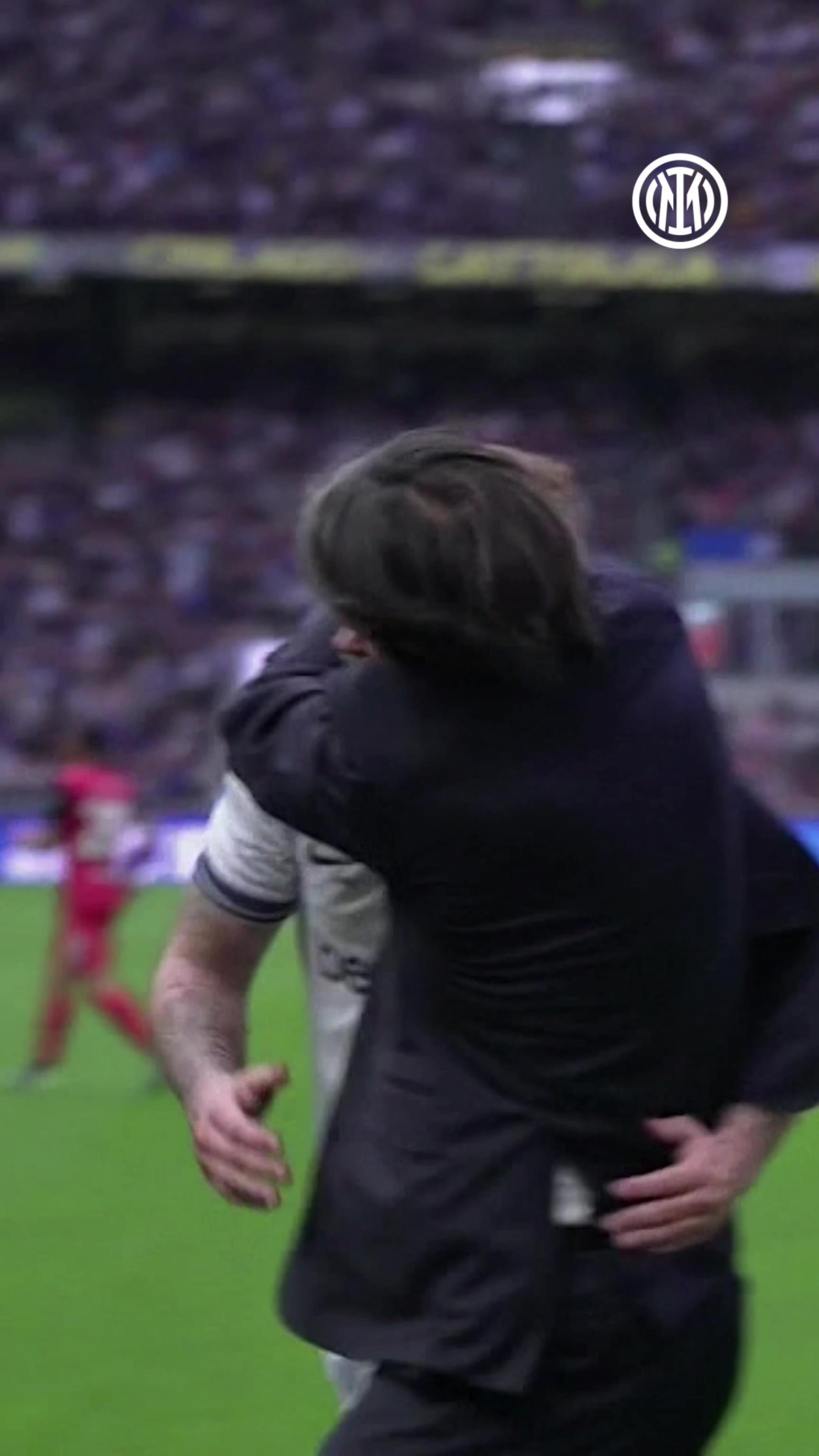 太銷魂，網友：阿瑙托維奇這腳傳球的確值得小因又摟又親